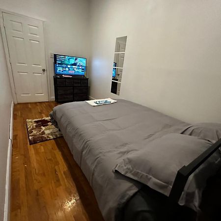 Cozy Townhouse In Harlem Appartement New York Buitenkant foto